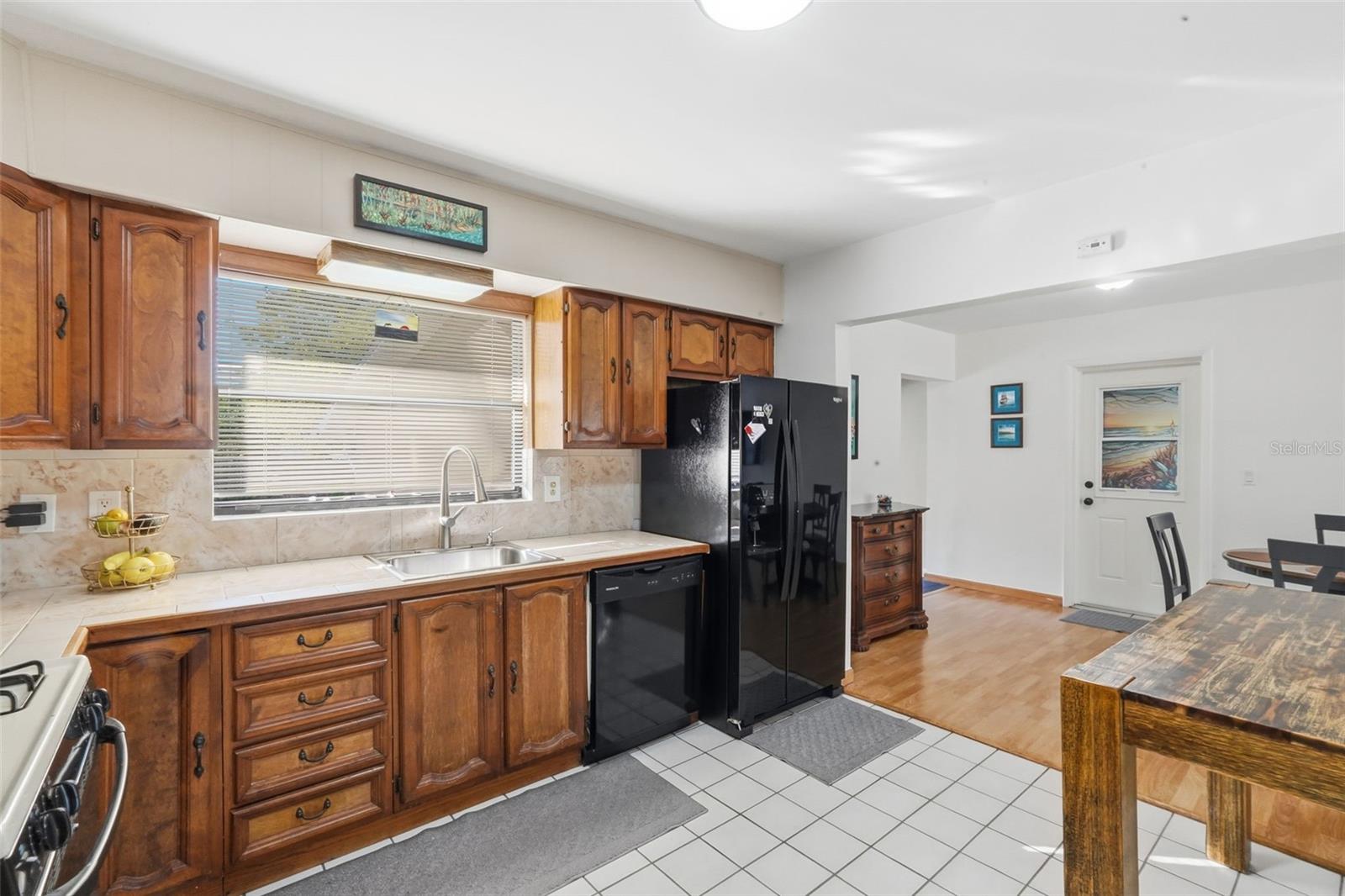 Image 14 of 54 For 104 Hercules Avenue