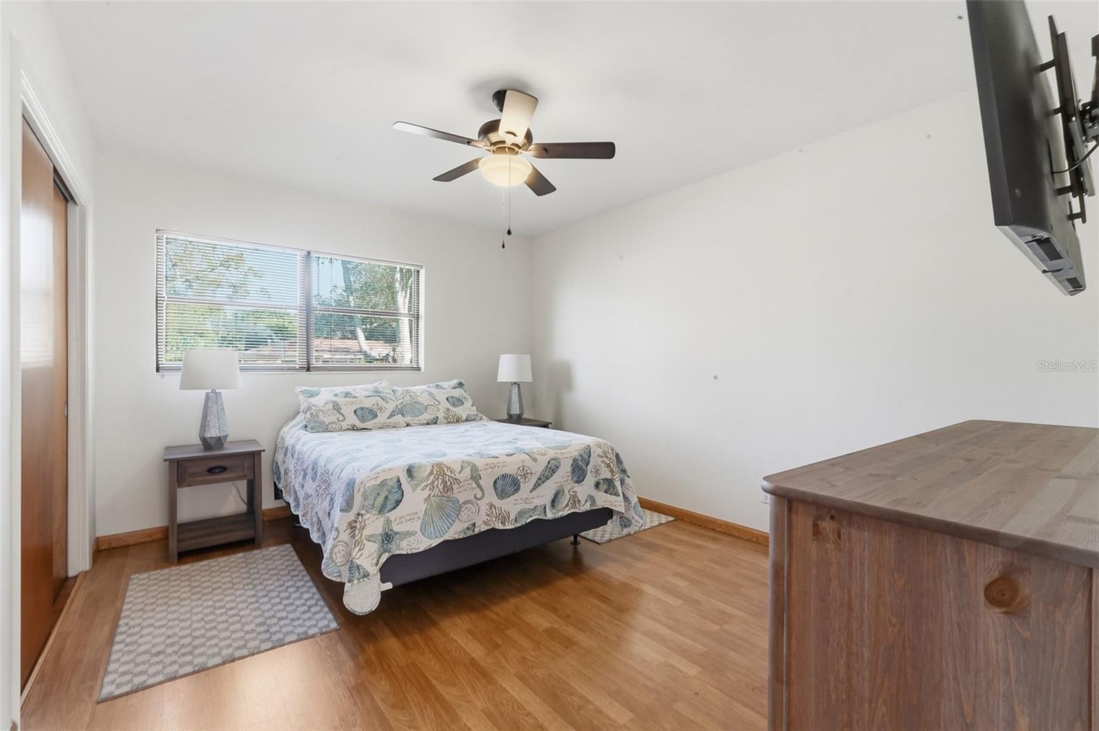 Image 19 of 54 For 104 Hercules Avenue