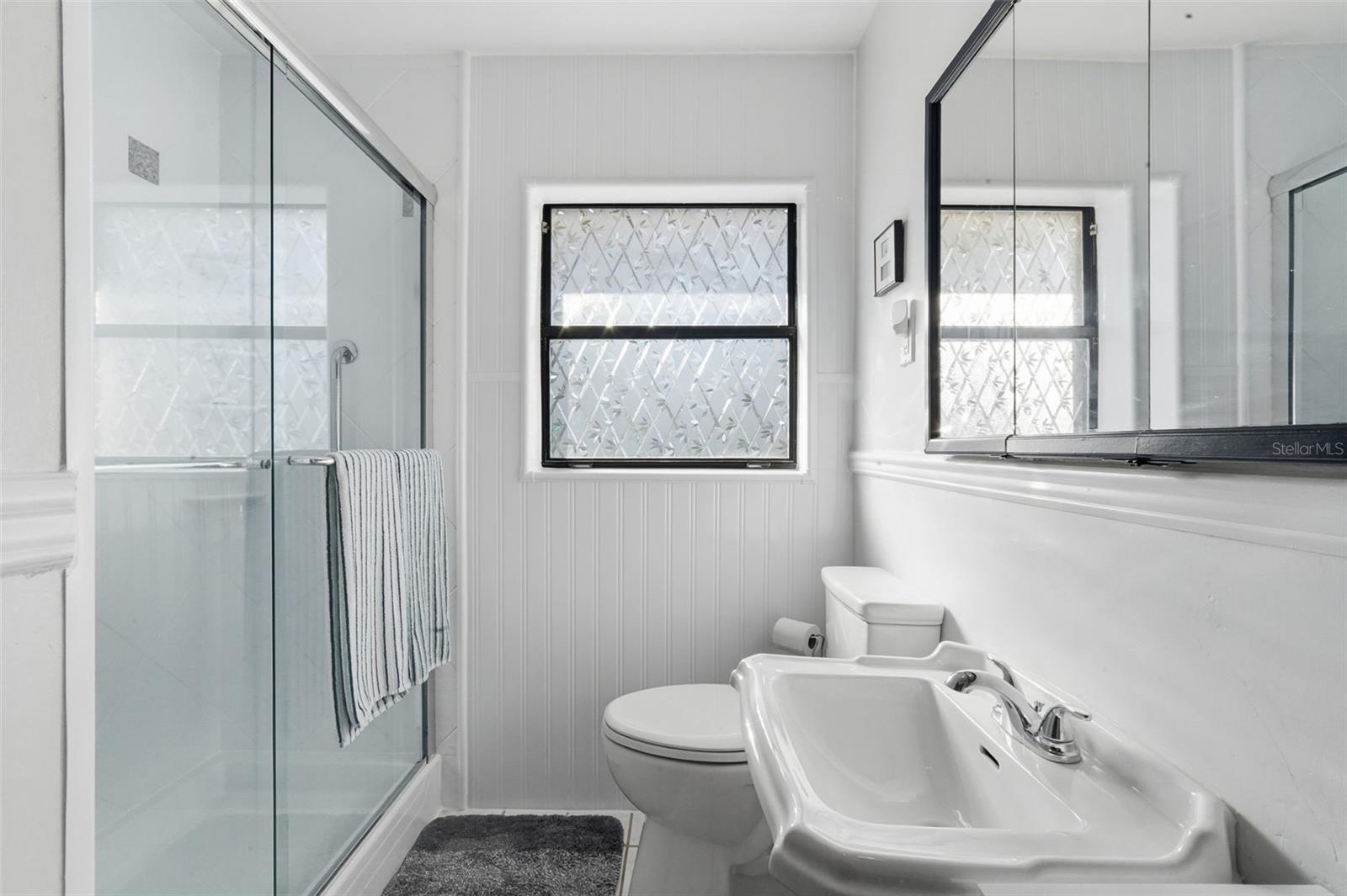 Image 27 of 54 For 104 Hercules Avenue