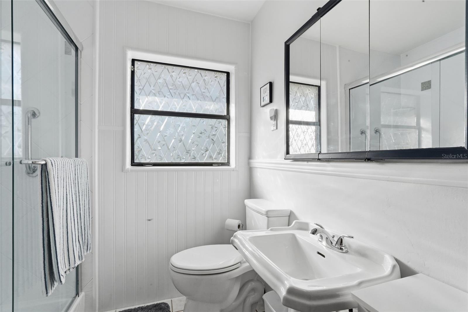 Image 29 of 54 For 104 Hercules Avenue