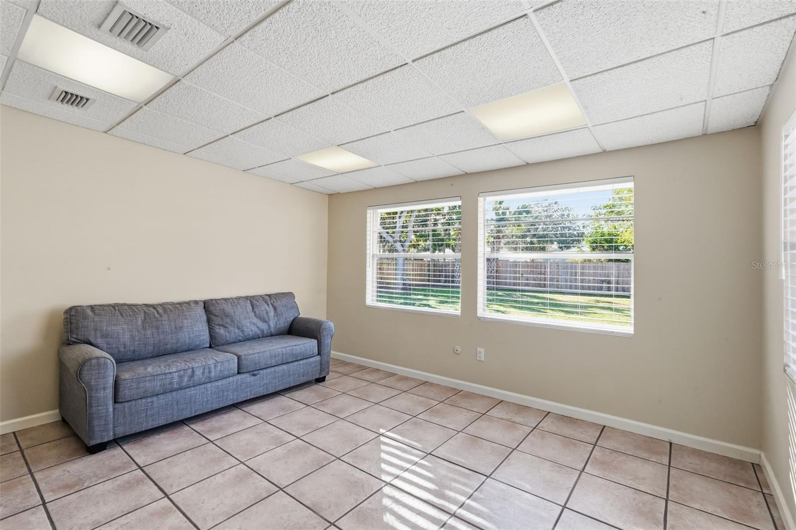 Image 30 of 54 For 104 Hercules Avenue