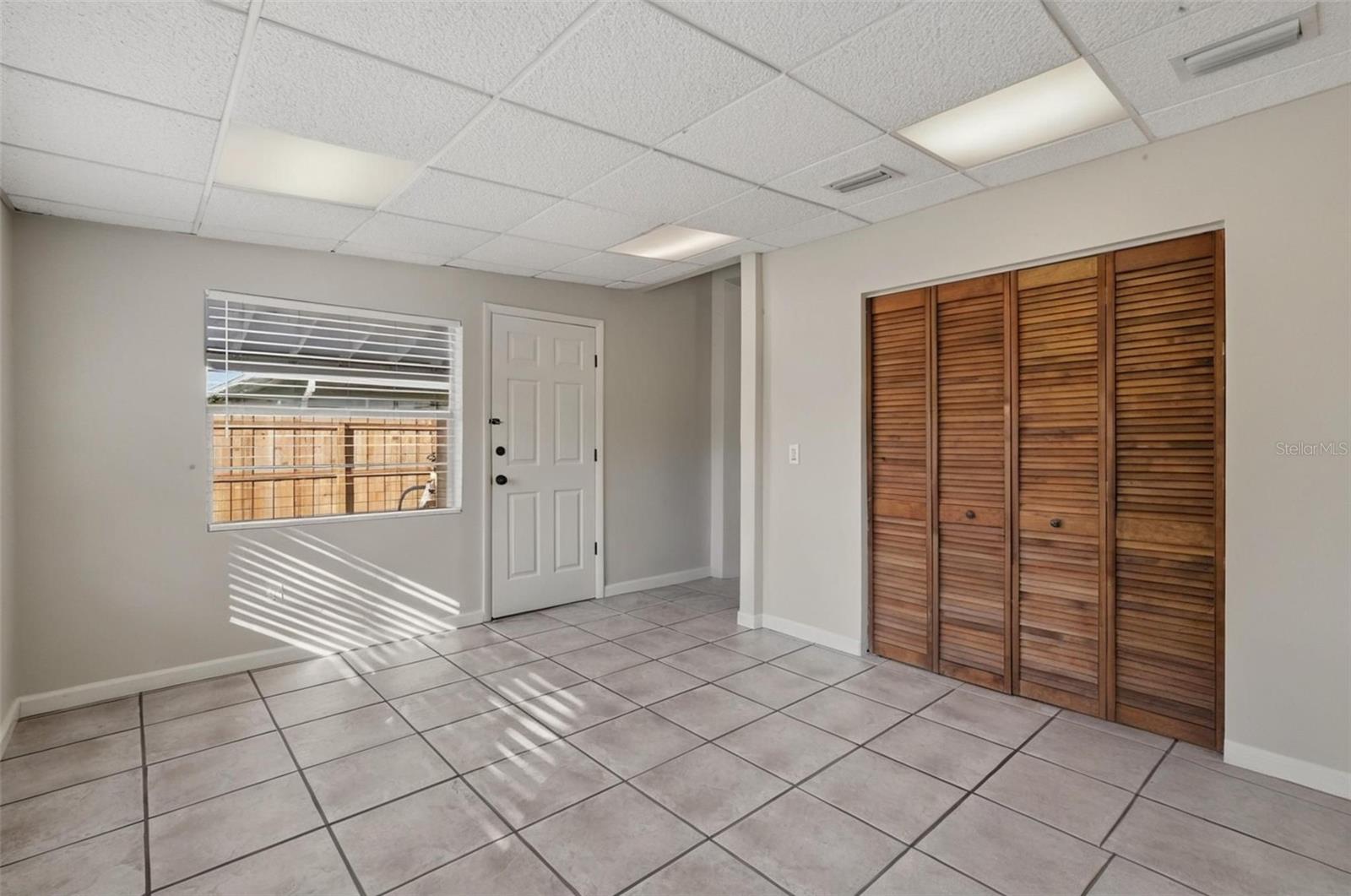 Image 33 of 54 For 104 Hercules Avenue