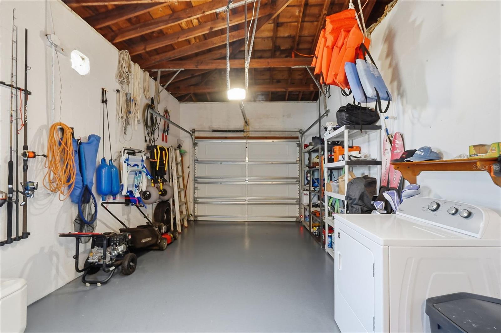 Image 34 of 54 For 104 Hercules Avenue