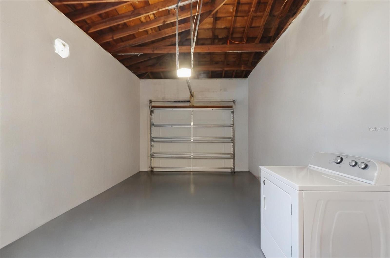 Image 35 of 54 For 104 Hercules Avenue