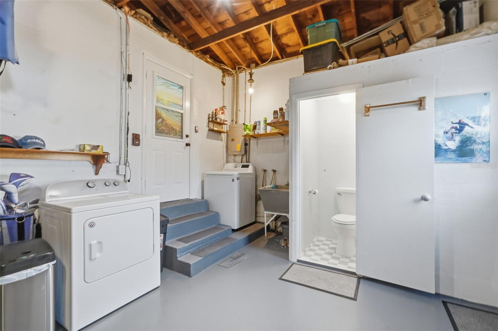 Image 36 of 54 For 104 Hercules Avenue