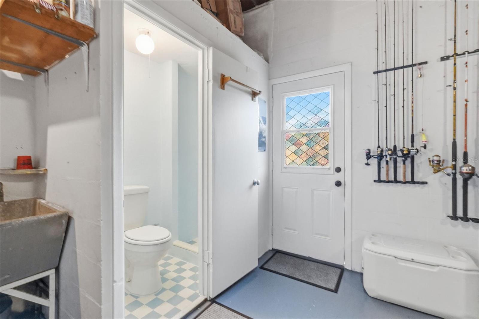 Image 37 of 54 For 104 Hercules Avenue