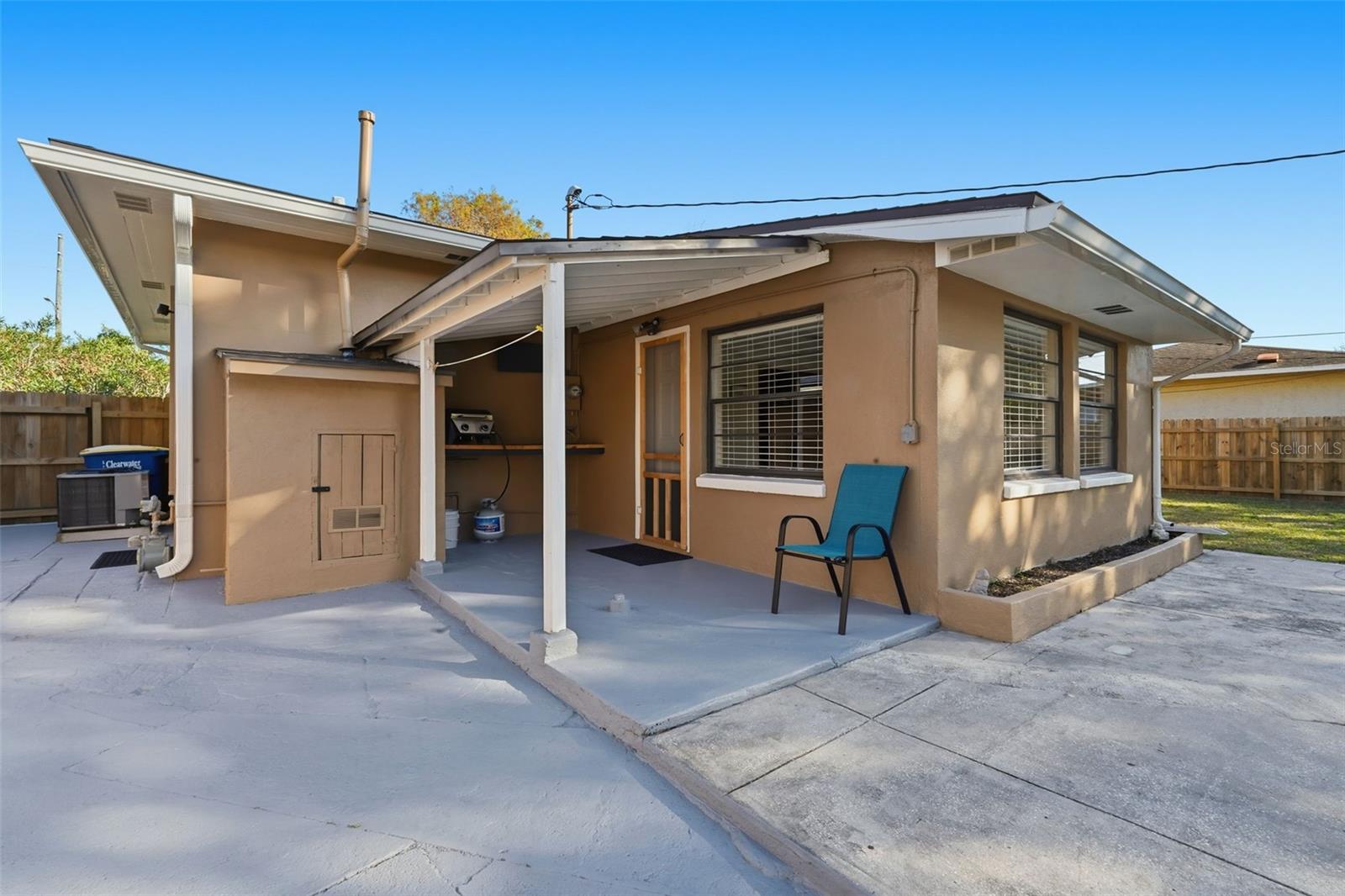 Image 38 of 54 For 104 Hercules Avenue