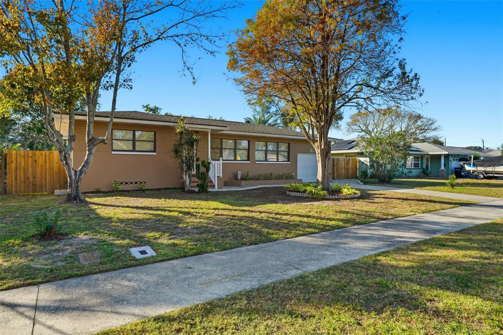 Image 47 of 54 For 104 Hercules Avenue