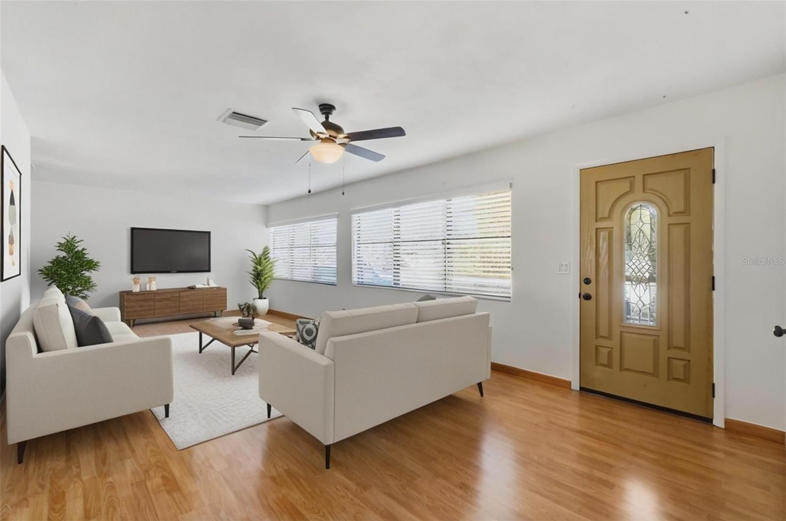 Image 6 of 54 For 104 Hercules Avenue