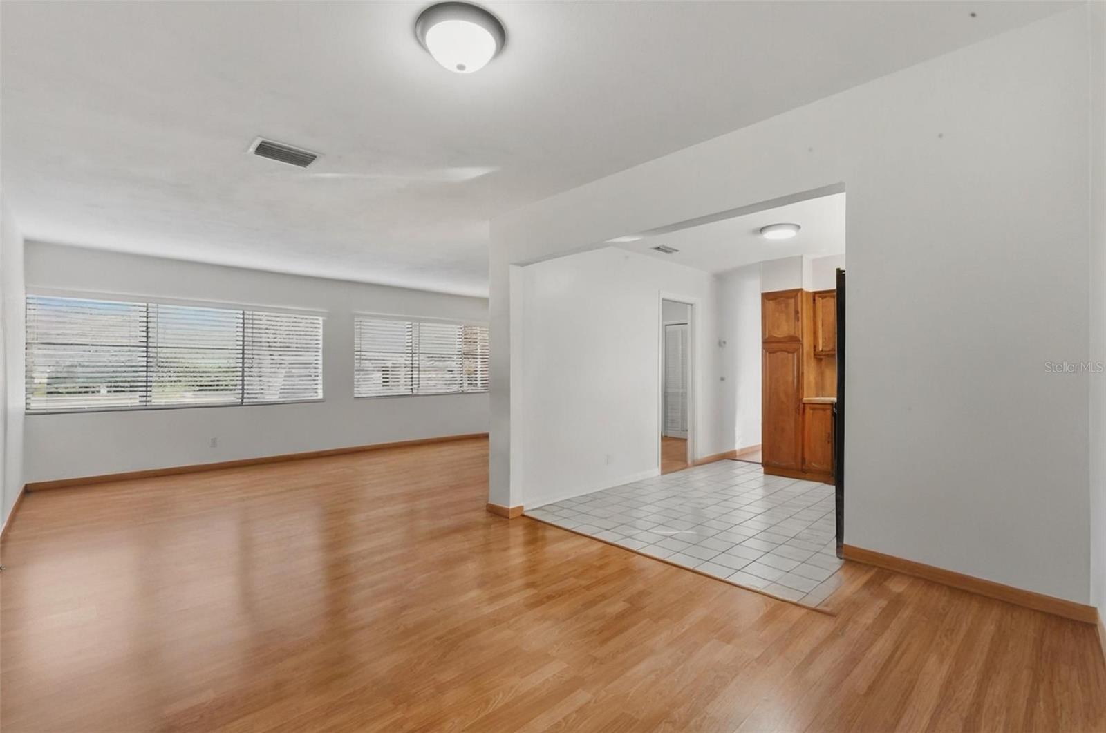 Image 9 of 54 For 104 Hercules Avenue