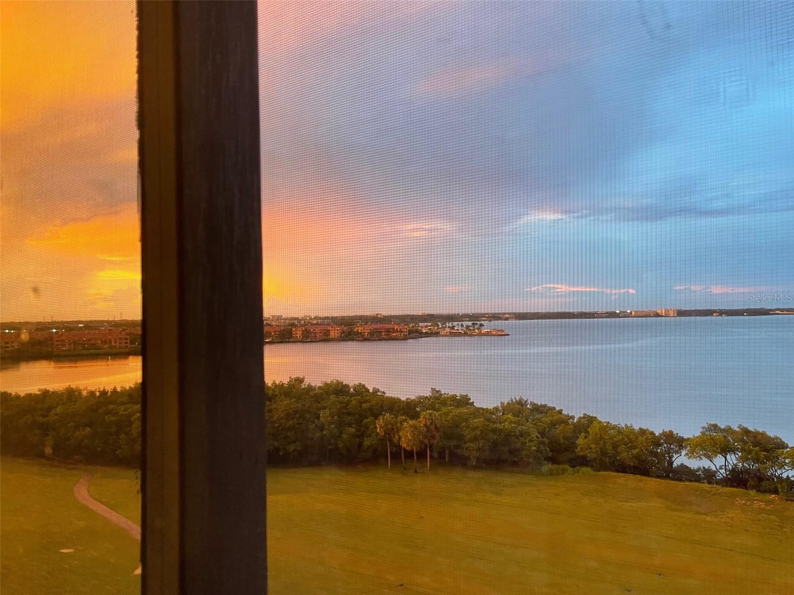 Image 18 of 20 For 2618 Cove Cay Drive 909