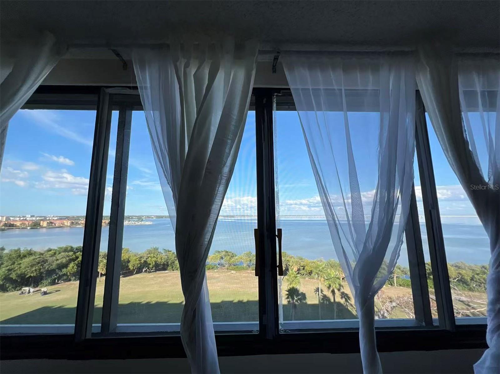 Image 4 of 20 For 2618 Cove Cay Drive 909