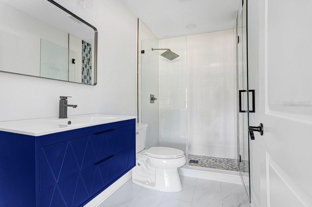 Image 12 of 25 For 207 Duncan Avenue