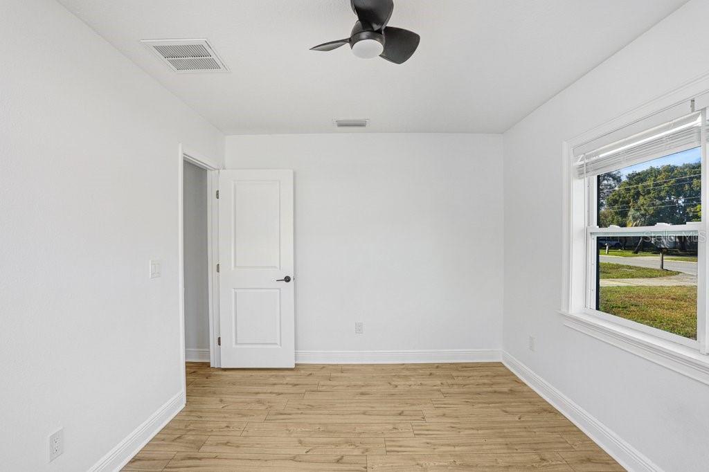 Image 17 of 25 For 207 Duncan Avenue