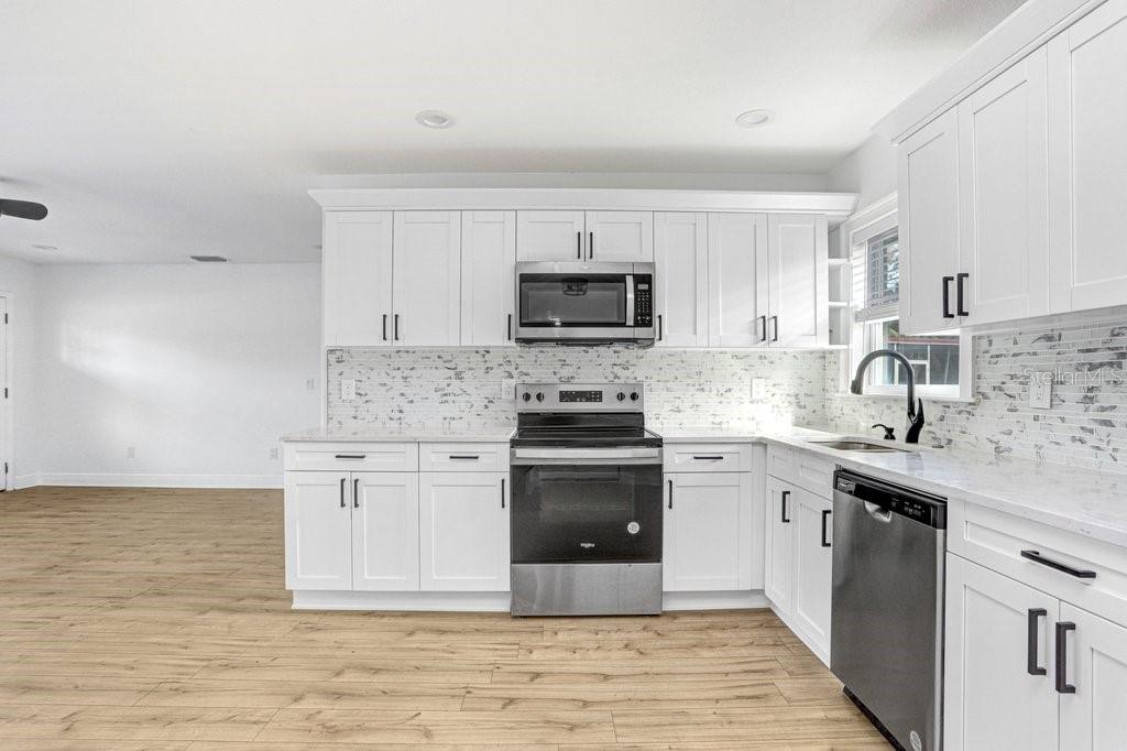 Image 3 of 25 For 207 Duncan Avenue