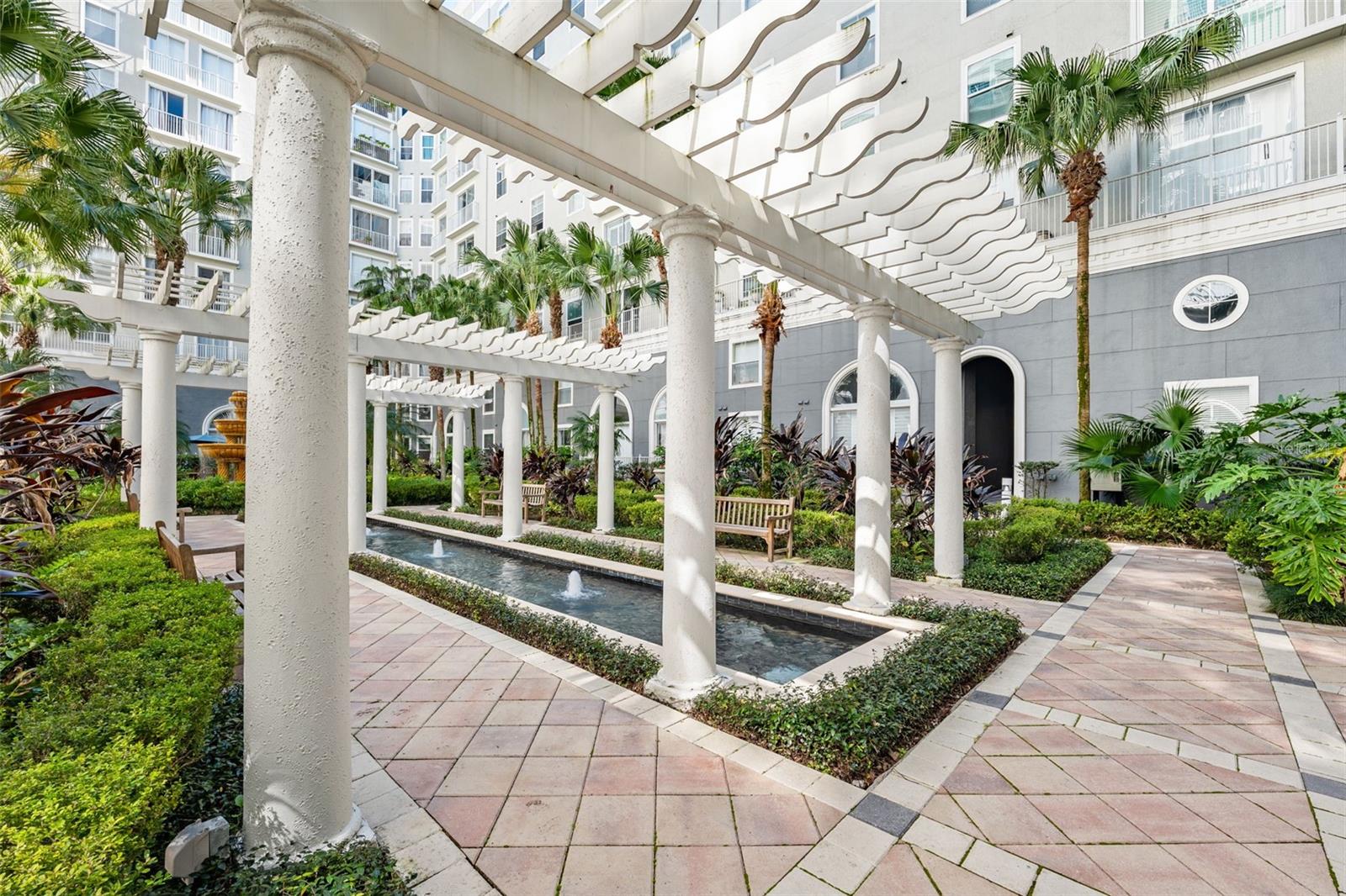 Image 33 of 39 For 700 Harbour Island Boulevard 143