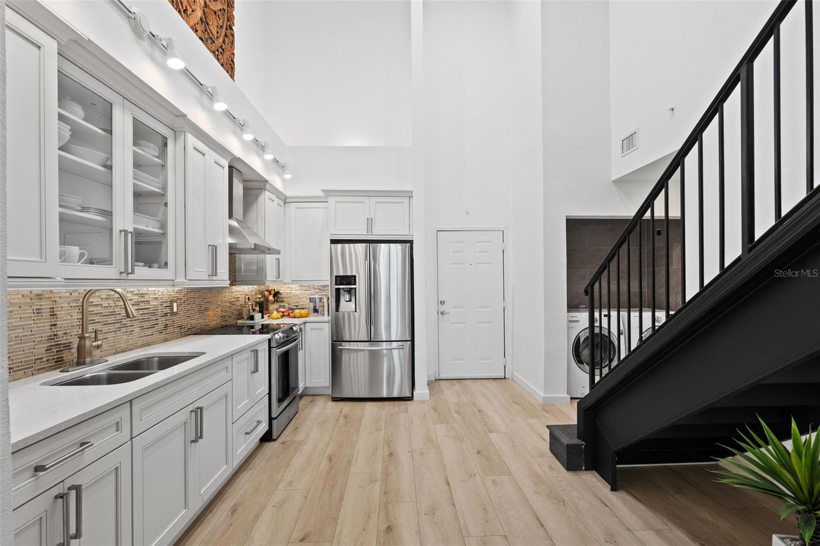 Image 7 of 39 For 700 Harbour Island Boulevard 143