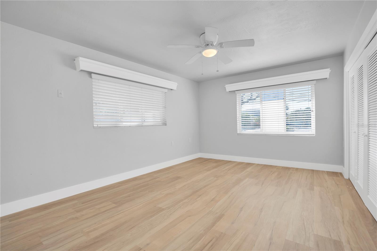 Image 18 of 33 For 8651 Gulf Boulevard