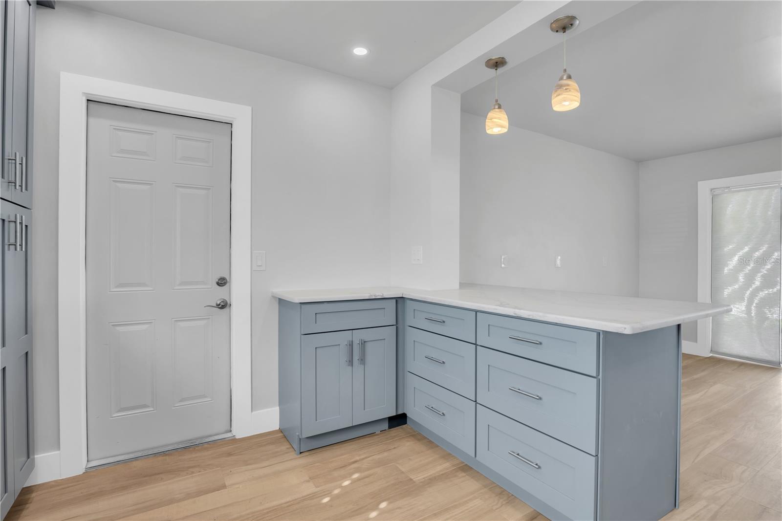 Image 9 of 33 For 8651 Gulf Boulevard