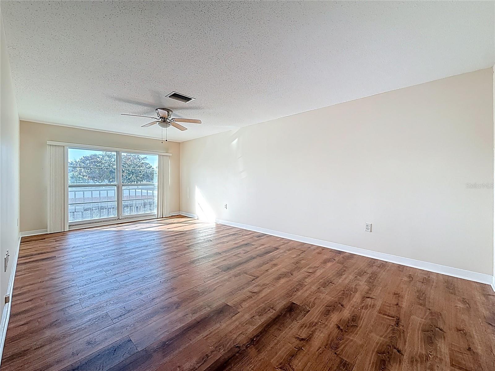 Image 10 of 45 For 2700 Bayshore Boulevard 1207