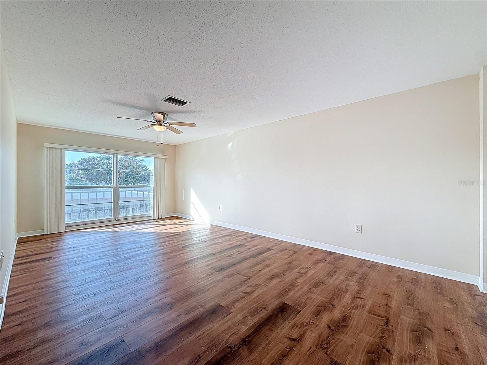 Image 11 of 45 For 2700 Bayshore Boulevard 1207