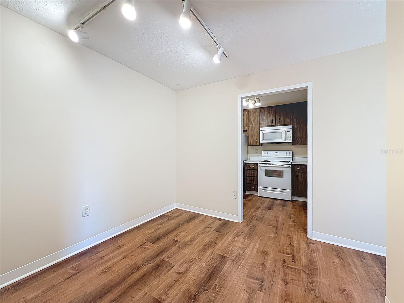 Image 18 of 45 For 2700 Bayshore Boulevard 1207