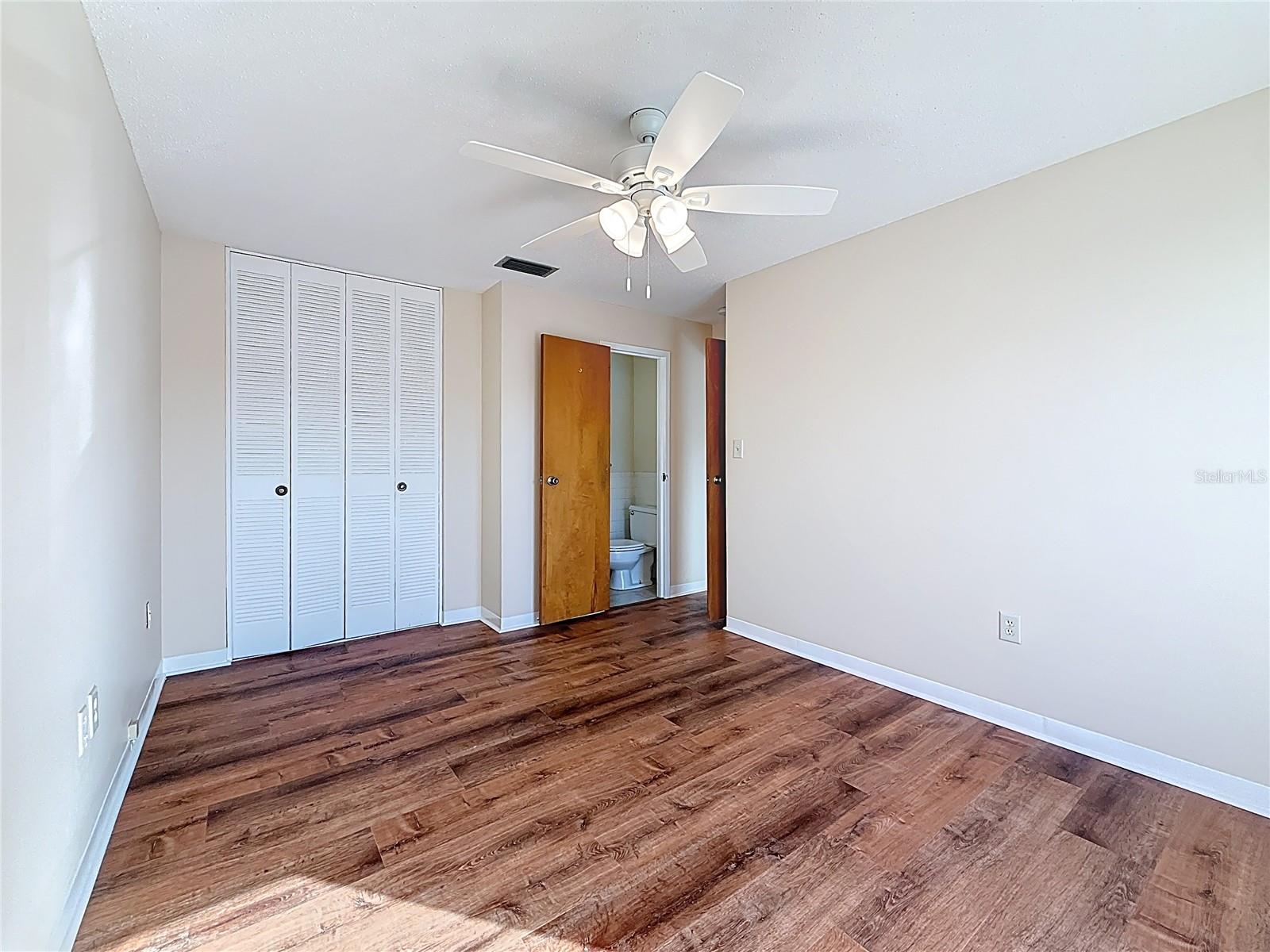 Image 32 of 45 For 2700 Bayshore Boulevard 1207