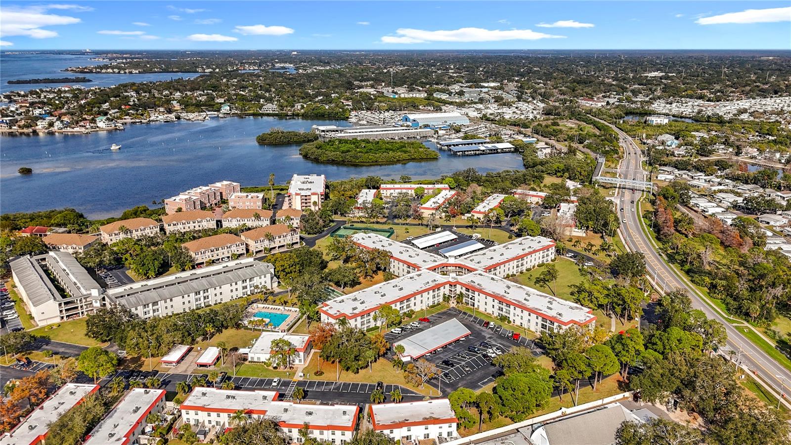 Image 4 of 45 For 2700 Bayshore Boulevard 1207