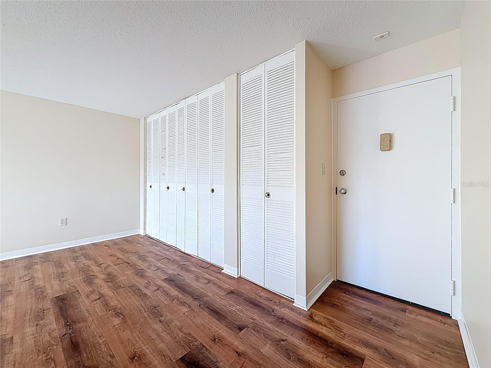 Image 8 of 45 For 2700 Bayshore Boulevard 1207