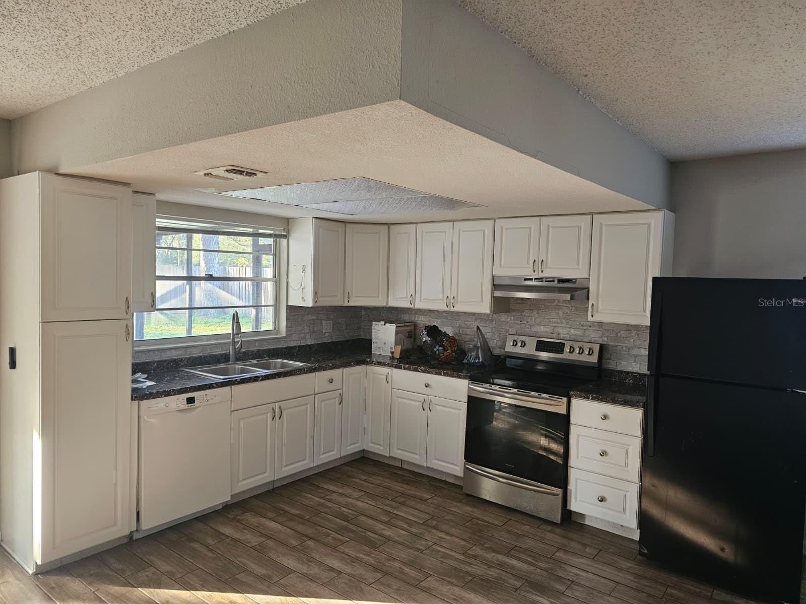 Image 6 of 12 For 14013 Briardale Lane