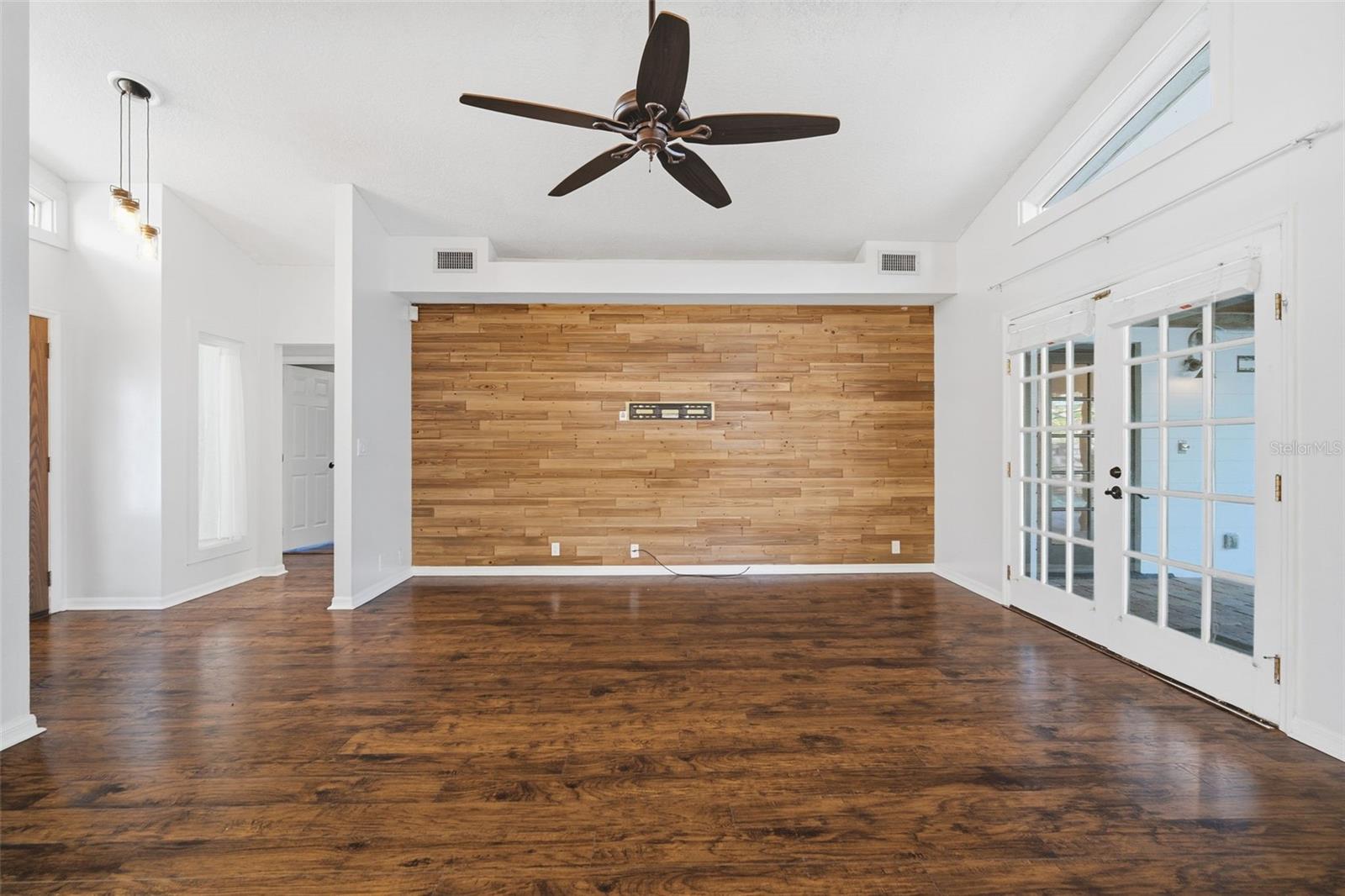 Image 26 of 75 For 5103 Fernbrook Lane