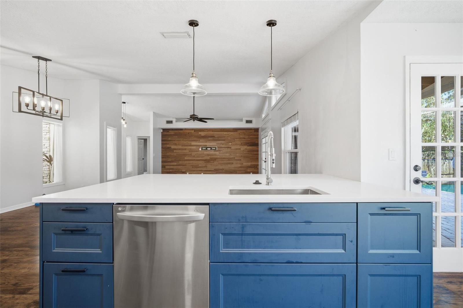 Image 34 of 75 For 5103 Fernbrook Lane