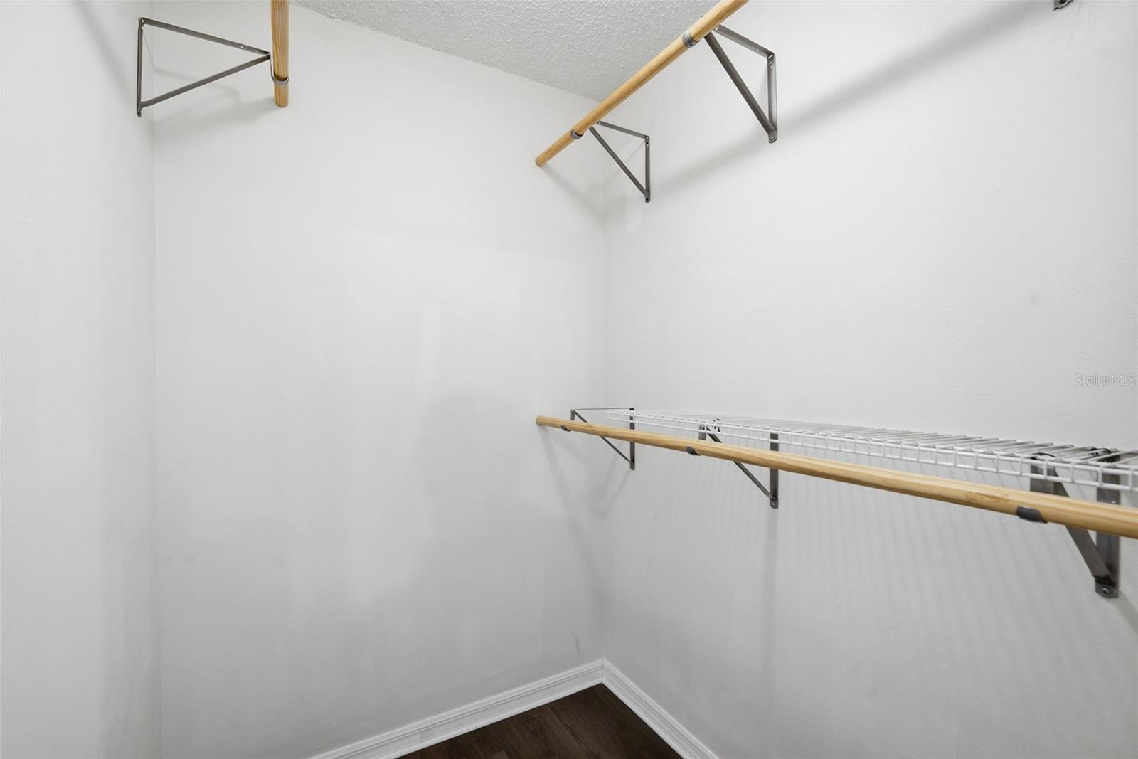 Image 44 of 75 For 5103 Fernbrook Lane