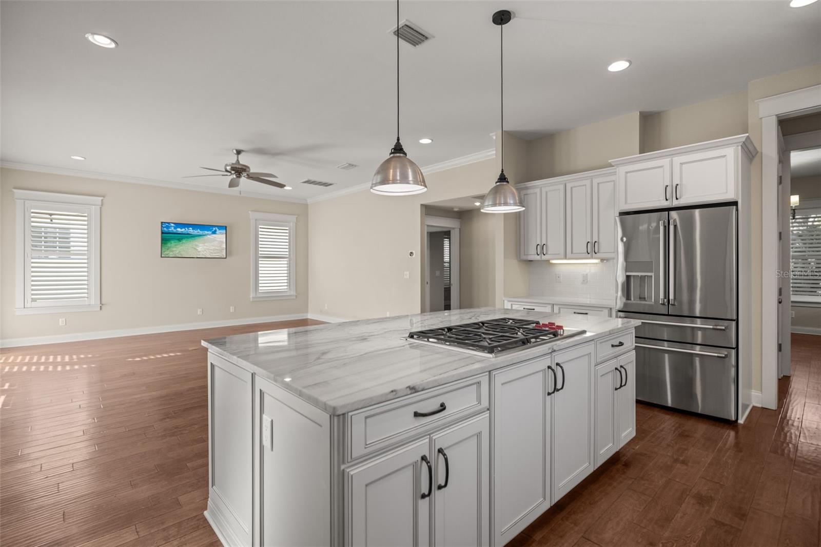 Image 11 of 75 For 158 21st Avenue N