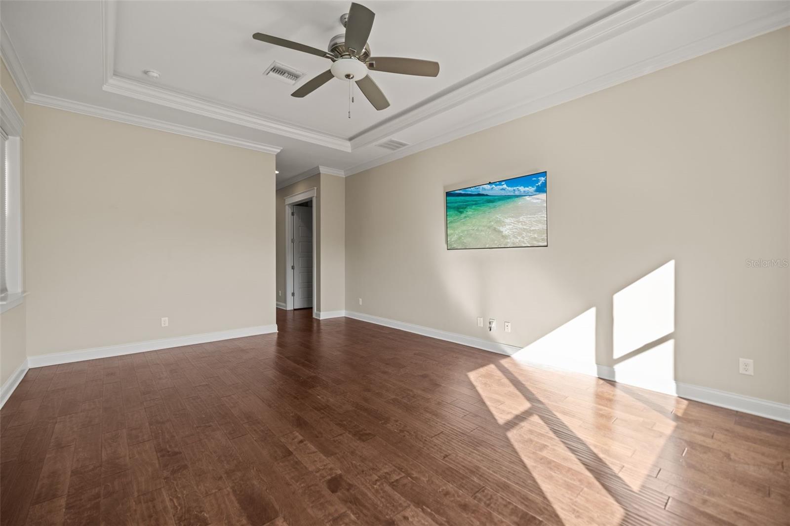 Image 37 of 75 For 158 21st Avenue N