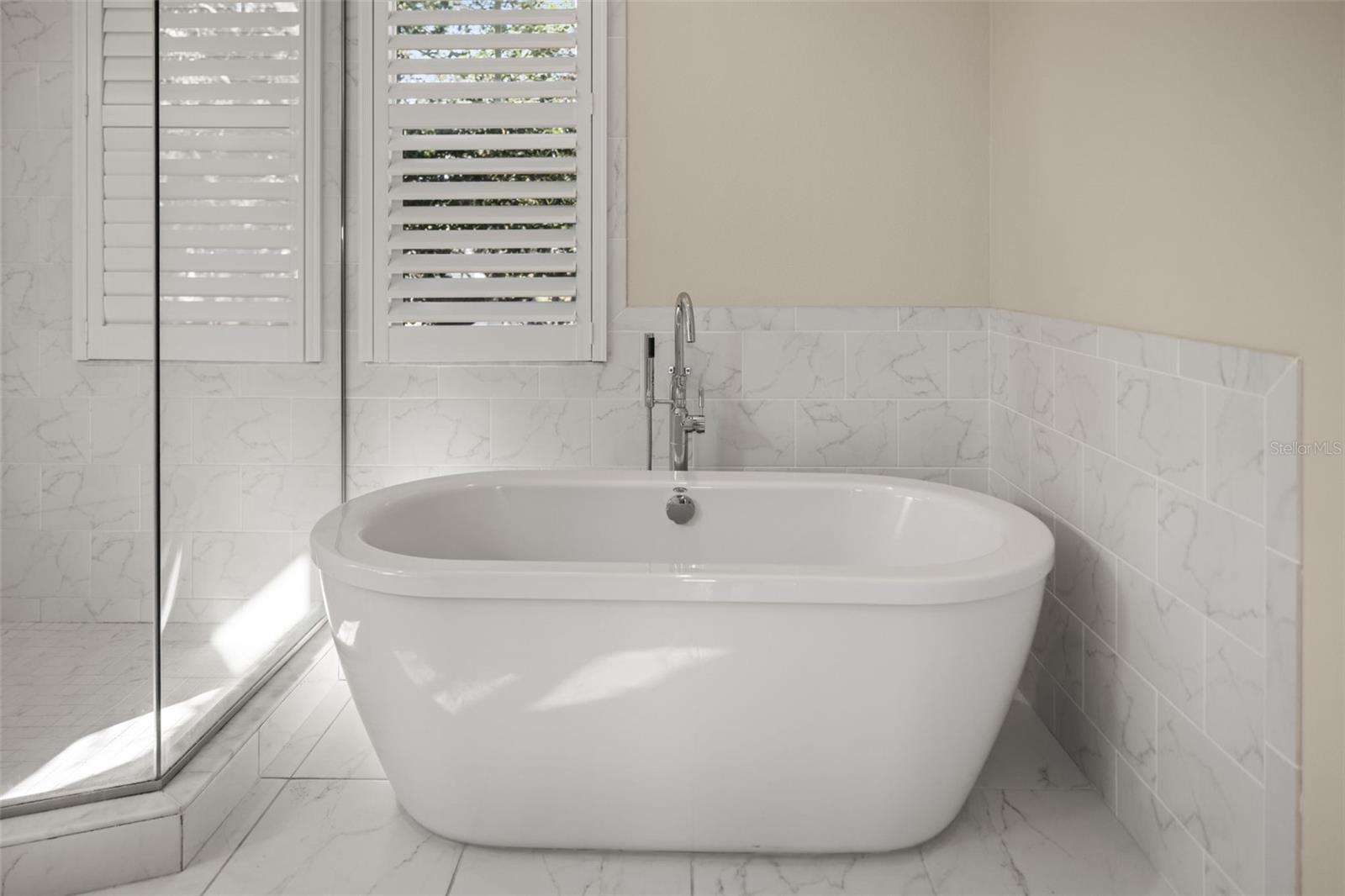 Image 42 of 75 For 158 21st Avenue N