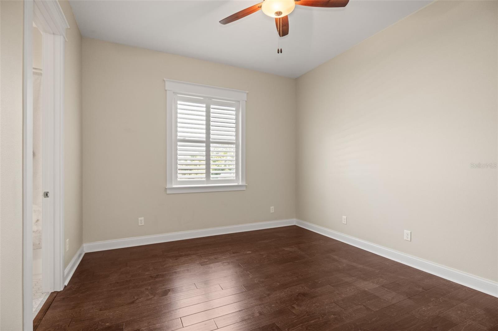 Image 49 of 75 For 158 21st Avenue N