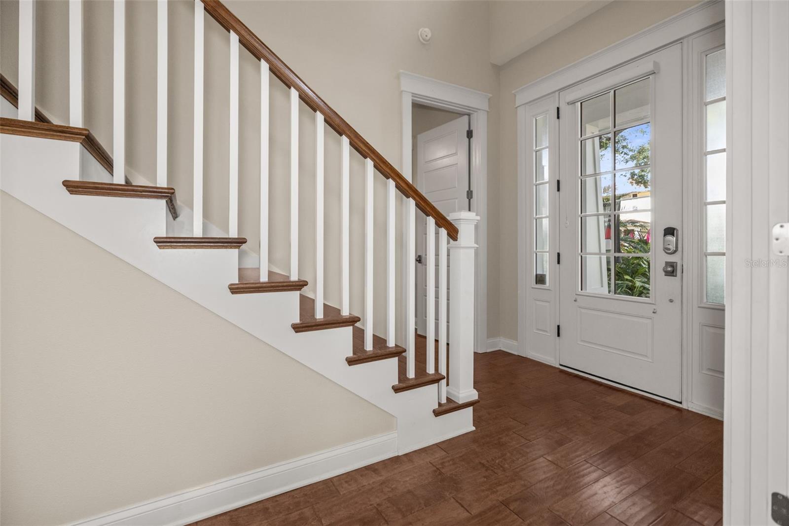 Image 5 of 75 For 158 21st Avenue N