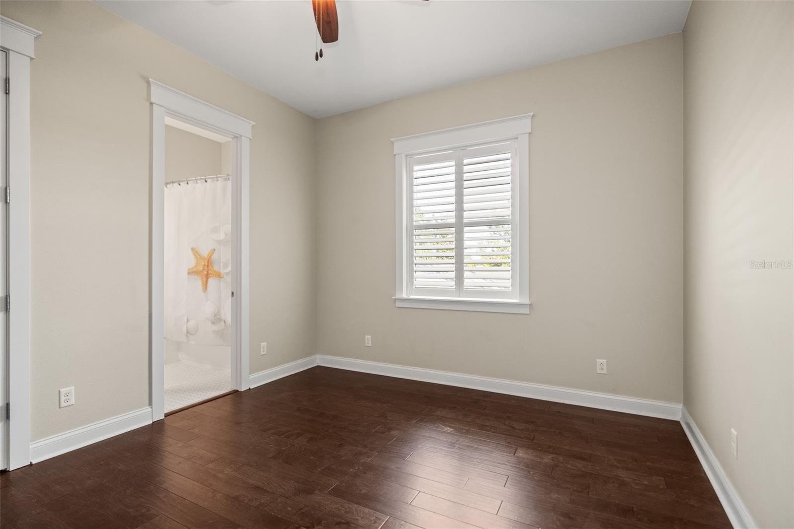 Image 50 of 75 For 158 21st Avenue N