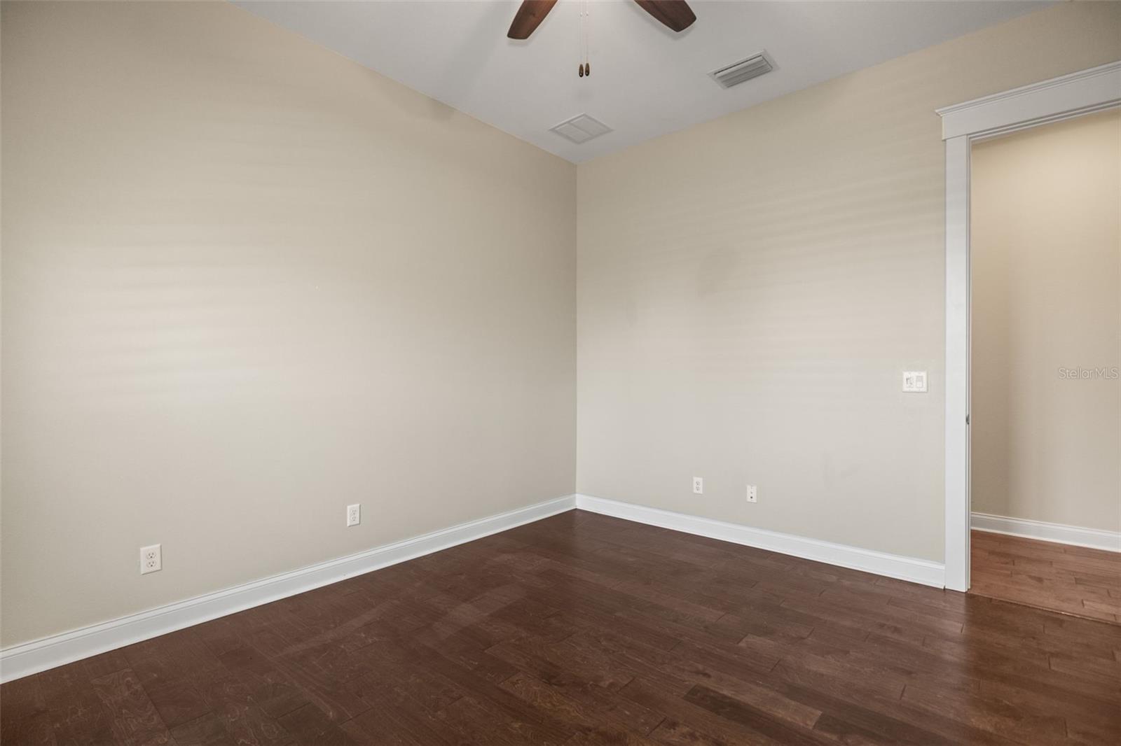 Image 51 of 75 For 158 21st Avenue N