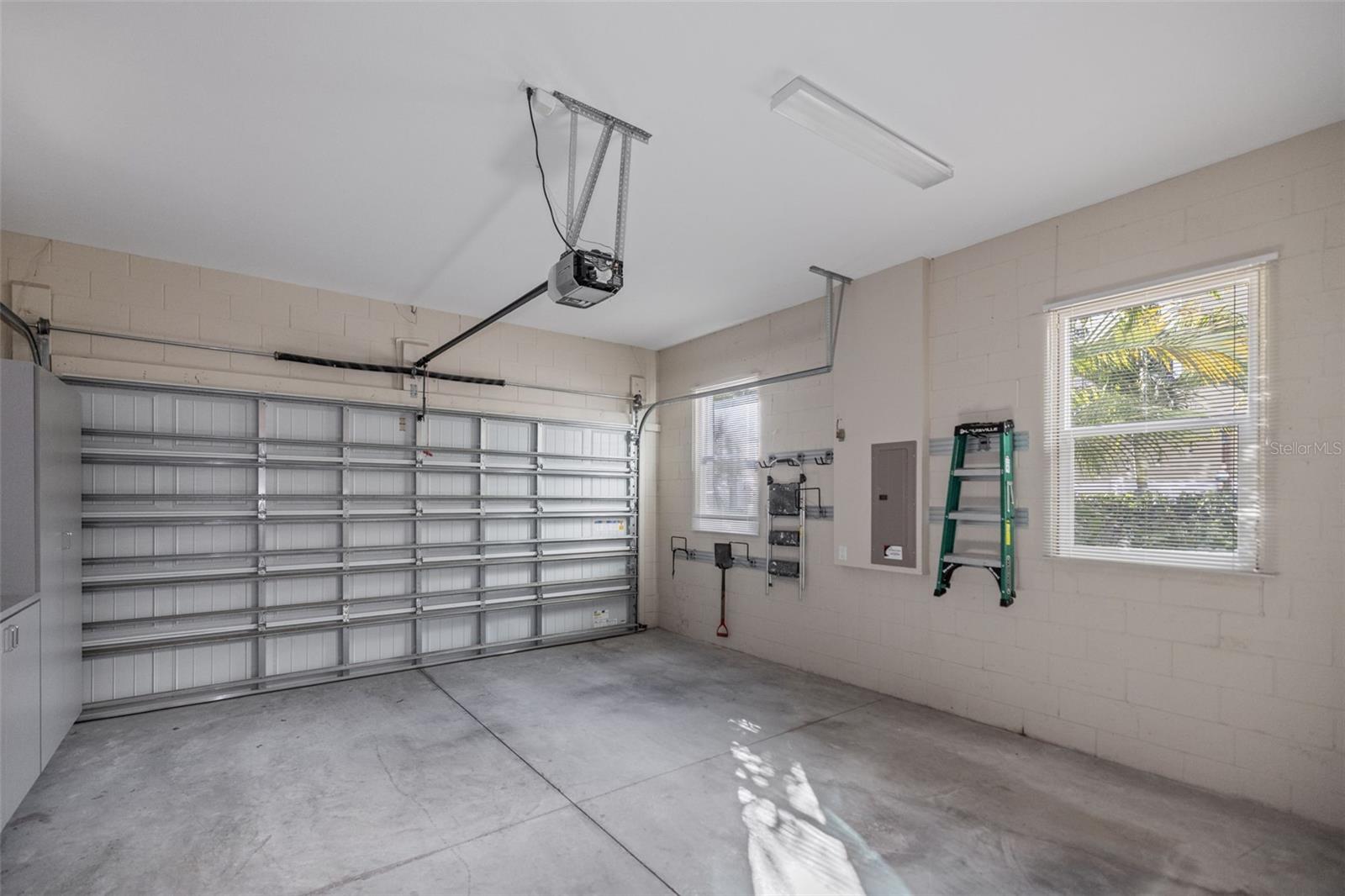 Image 61 of 75 For 158 21st Avenue N