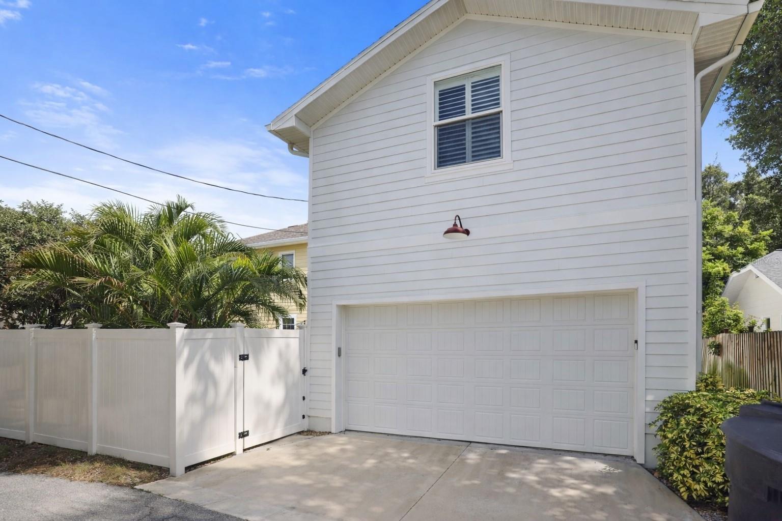 Image 62 of 75 For 158 21st Avenue N