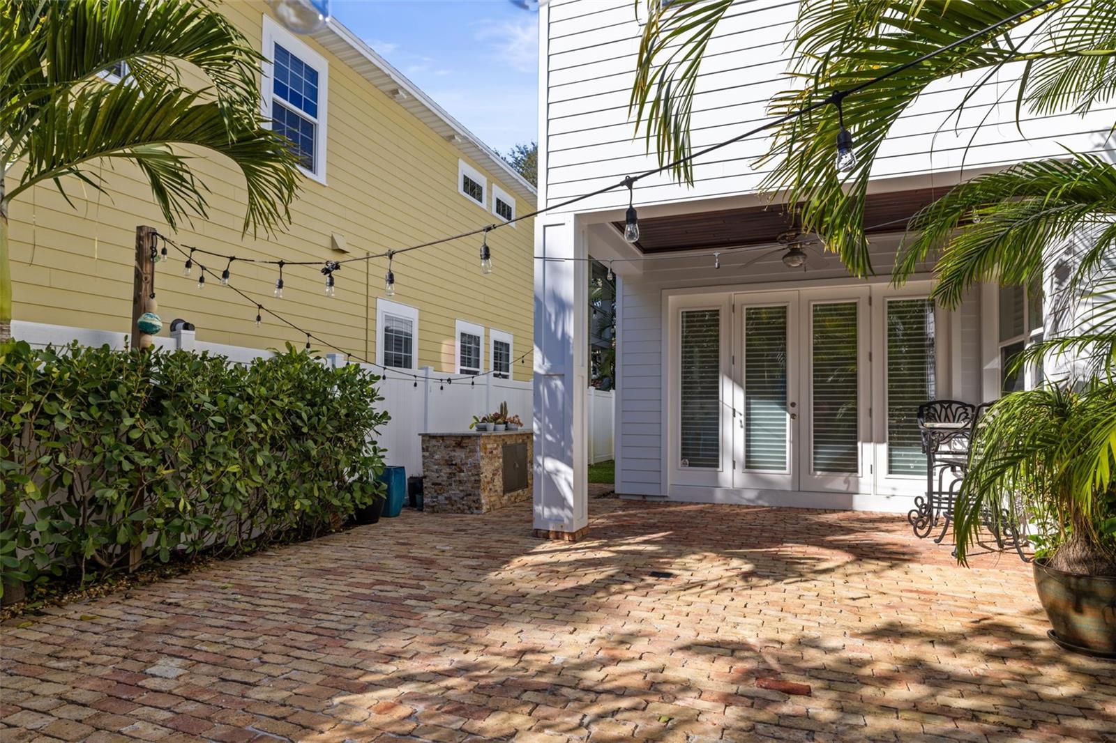 Image 66 of 75 For 158 21st Avenue N