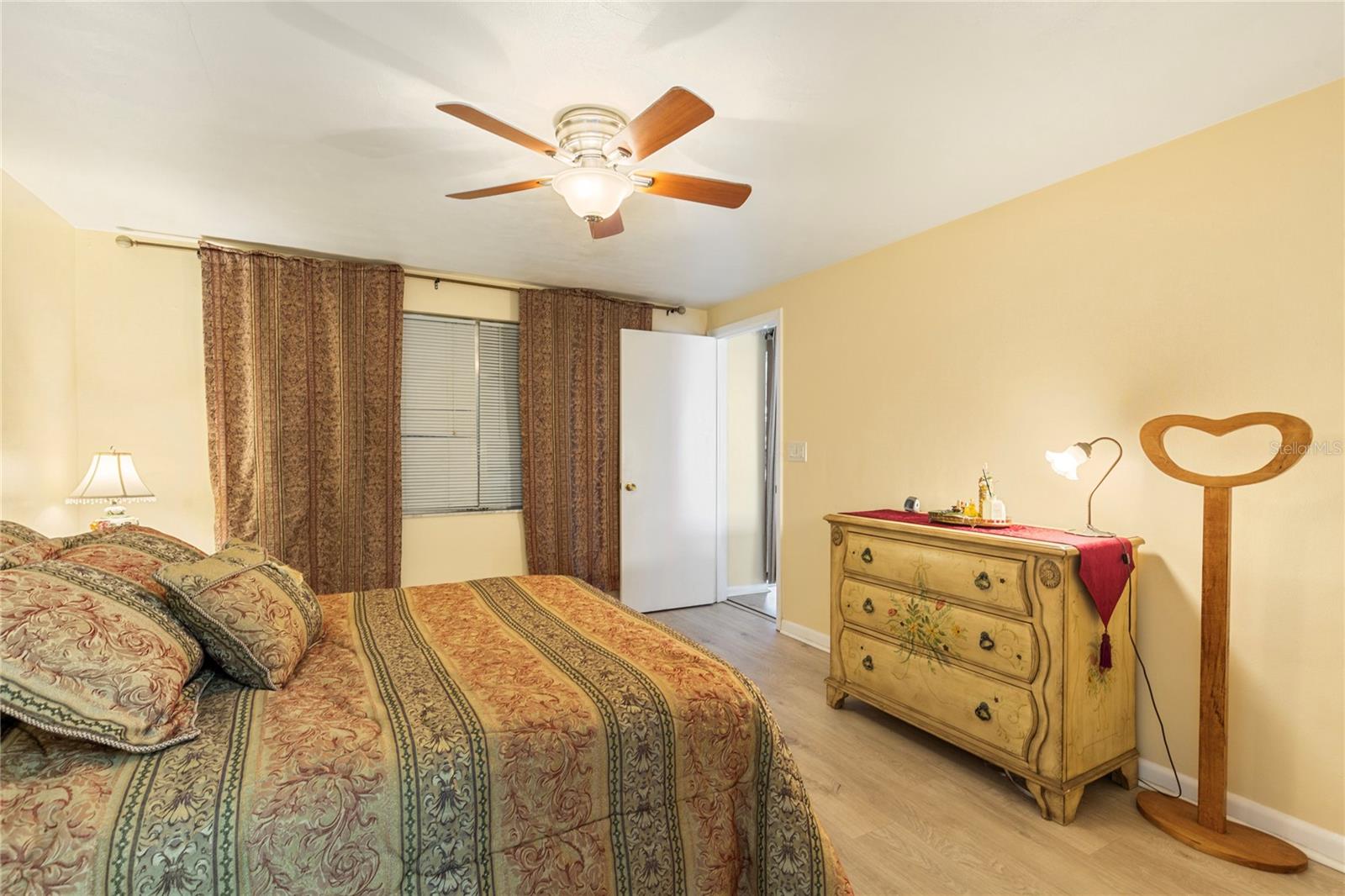 Image 18 of 28 For 3228 Rock Valley Drive