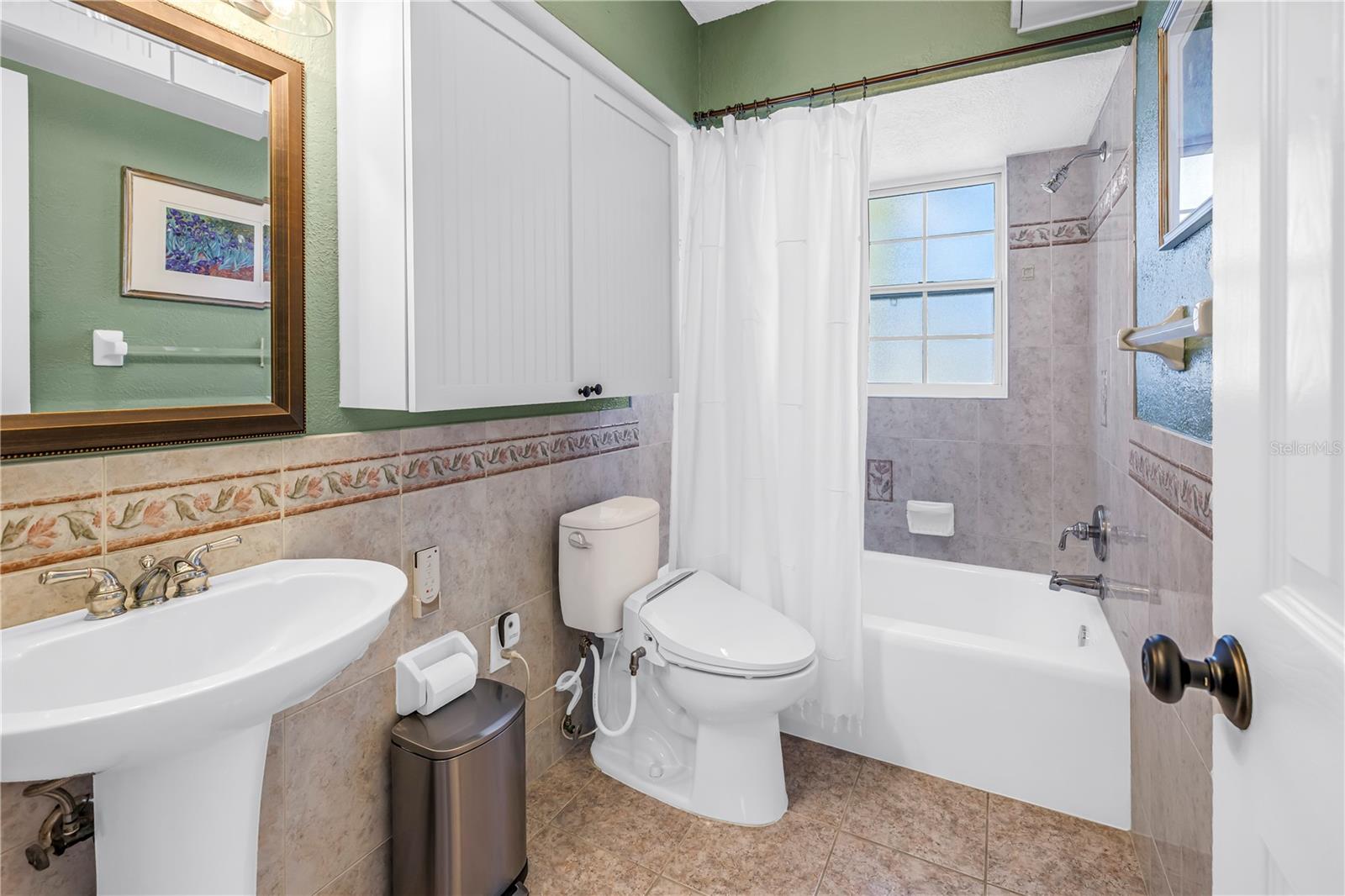 Image 12 of 30 For 4880 Dover Street Ne