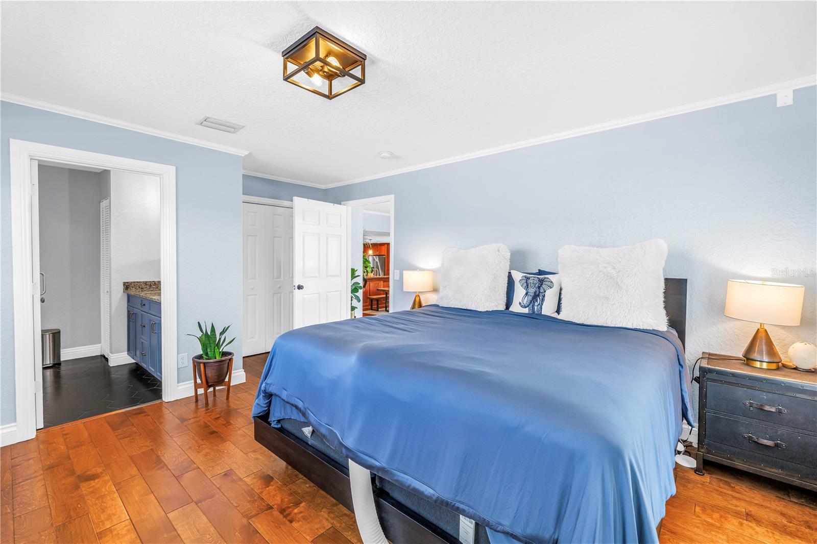 Image 14 of 30 For 4880 Dover Street Ne