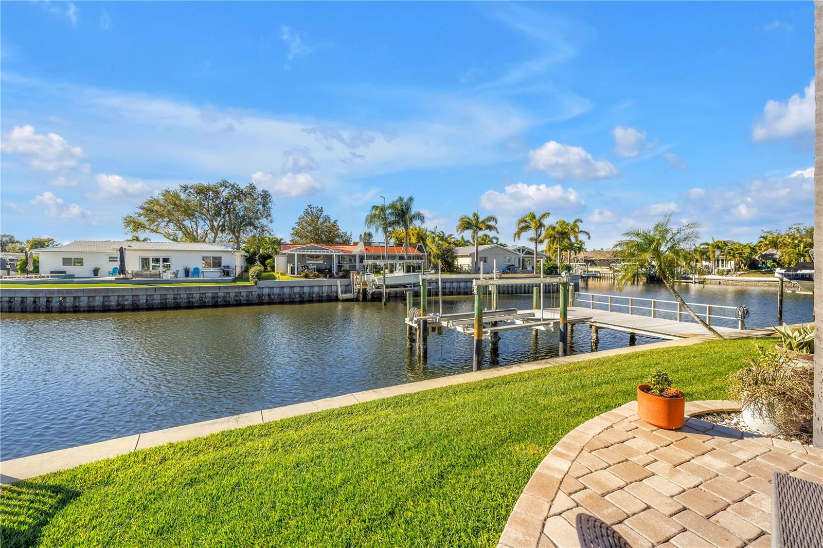 Image 20 of 30 For 4880 Dover Street Ne