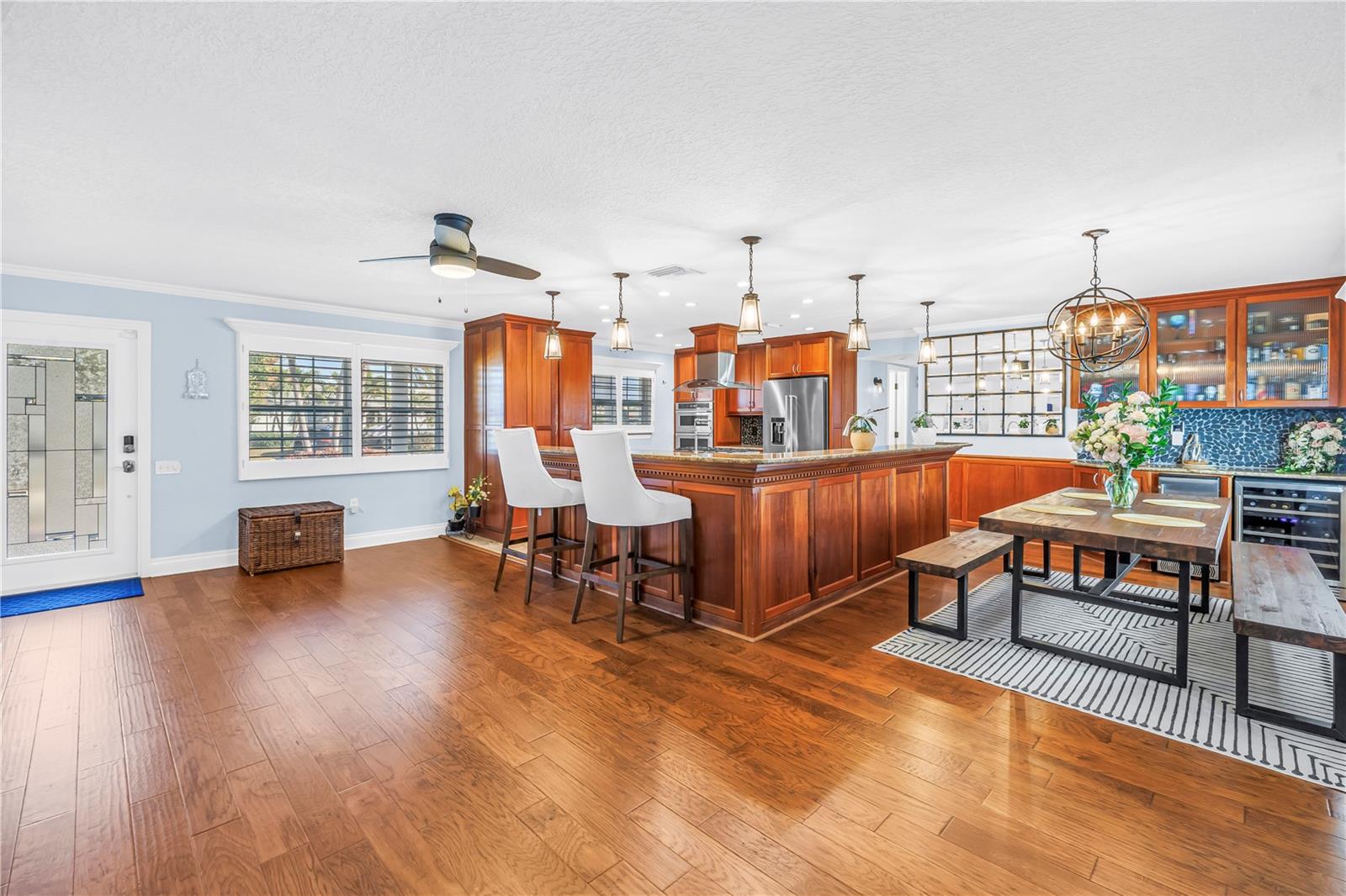 Image 3 of 30 For 4880 Dover Street Ne