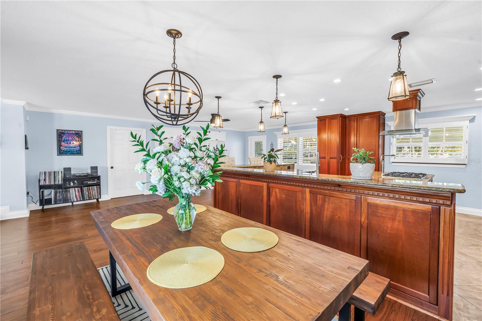 Image 5 of 30 For 4880 Dover Street Ne