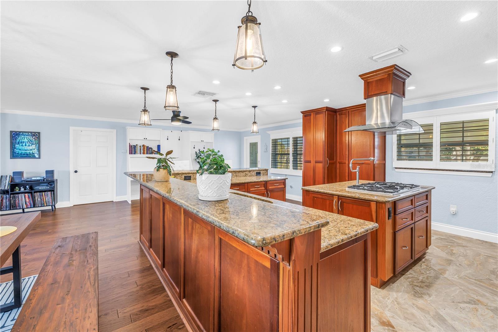 Image 6 of 30 For 4880 Dover Street Ne